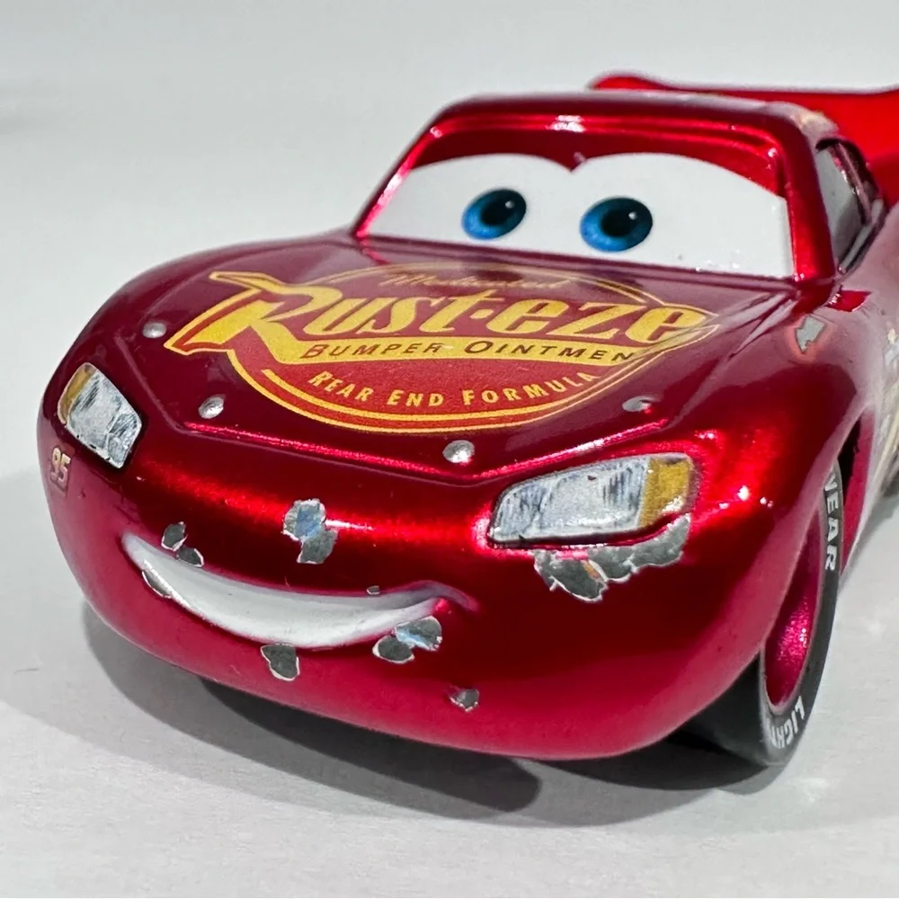 Disney Cars 3 Metallic Lightning McQueen Scavenger Hunt